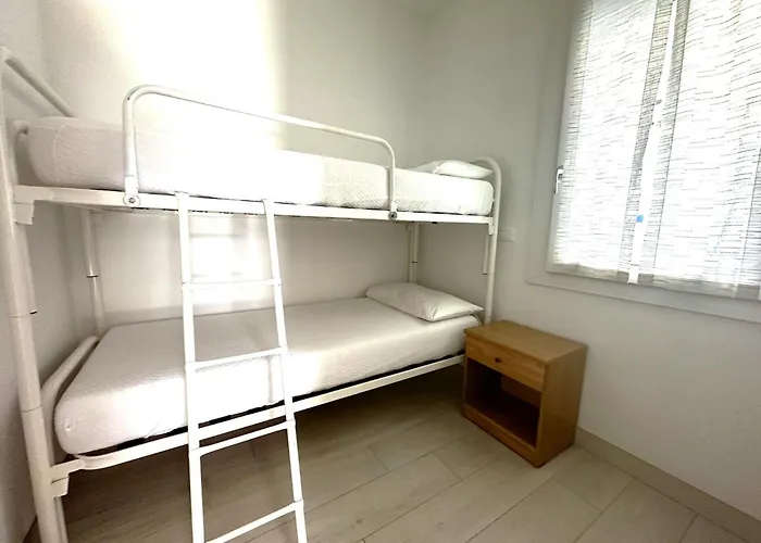 And Bright Flat With Pool * Бибионе