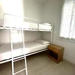 And Bright Flat With Pool * 비비오네