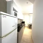 아파트 And Bright Flat With Pool